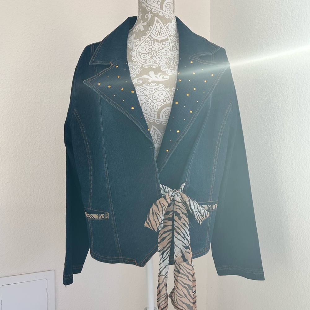Studded Denim Jacket animal print Accents ties in front large lapels 18w